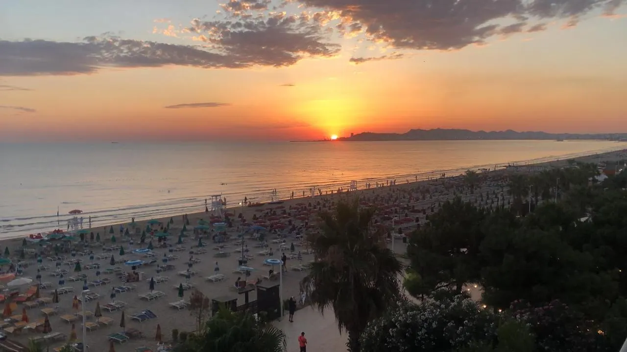 Sea Sand & Sky View In Durrës 0*,